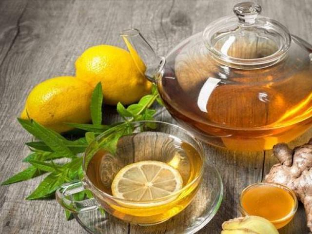 Джинджифил Лимонова напитка Здравословни напитки от корен от джинджифил